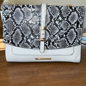 Mia K Collection Purse